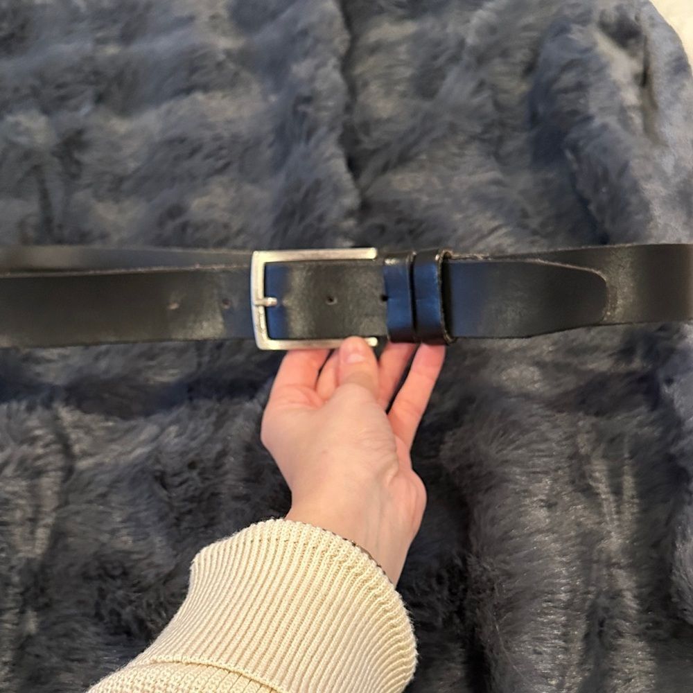 Brioni Elegant Black Leather Belt
